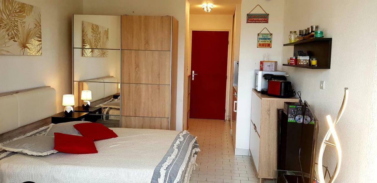 Studio Port Venus Village Naturiste آجد المظهر الخارجي الصورة
